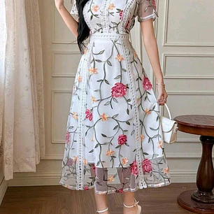 VESTIDO BLANCO CON FLORES TALLA CH