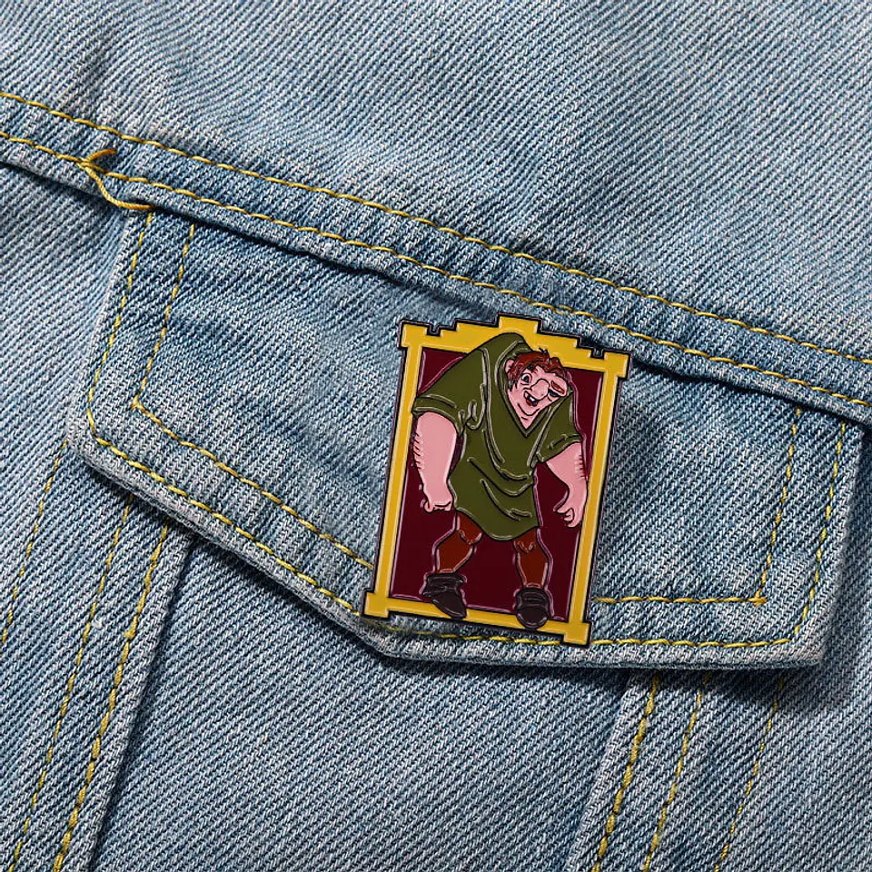 Preventa Pin Jorobado Notre Dame 2