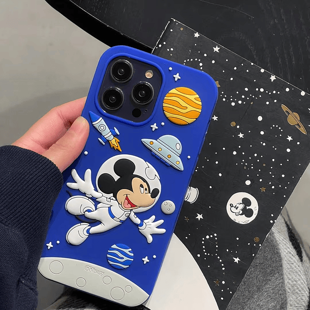 Preventa Carcasa iPhone Mickey Astronauta 3D 4