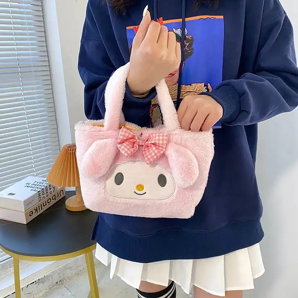 Preventa Bolso  de felpa de Mano Personajes San Rio 6