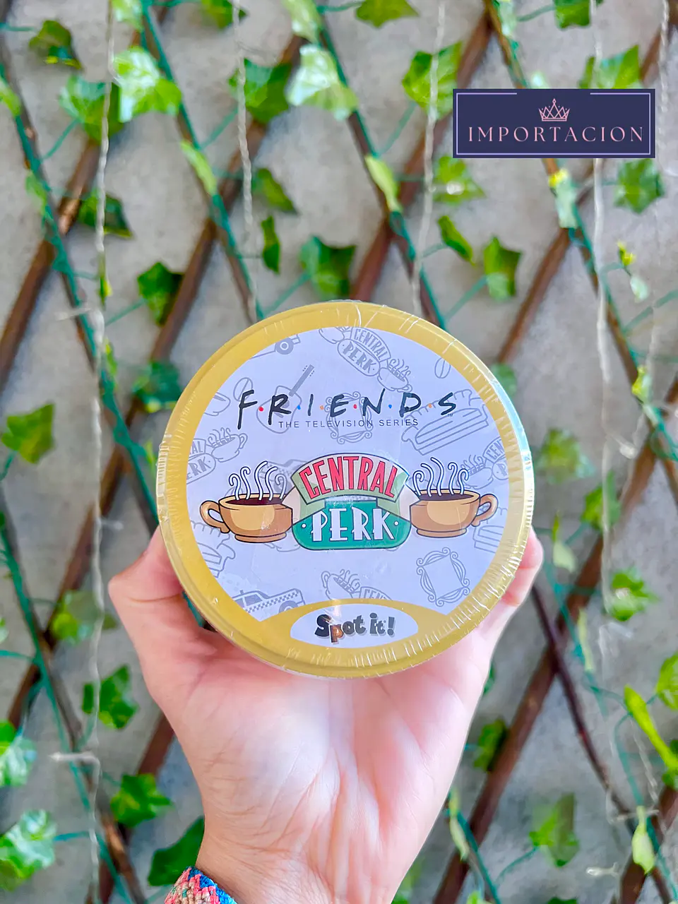 Preventa Juego de cartas de Dobble de Friends 1