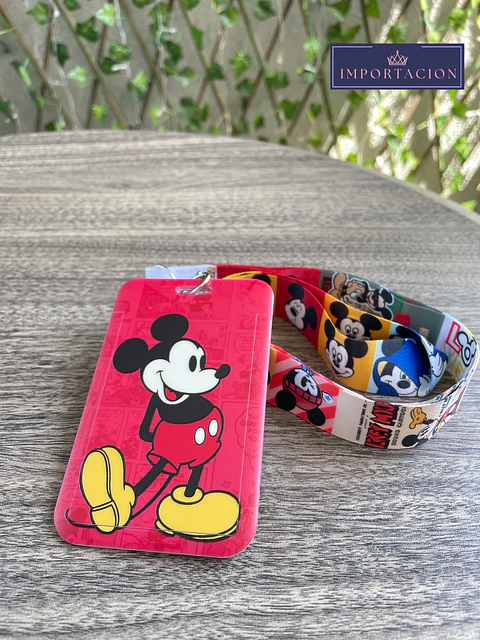 Preventa Portacredencial vertical + Mickey Mouse