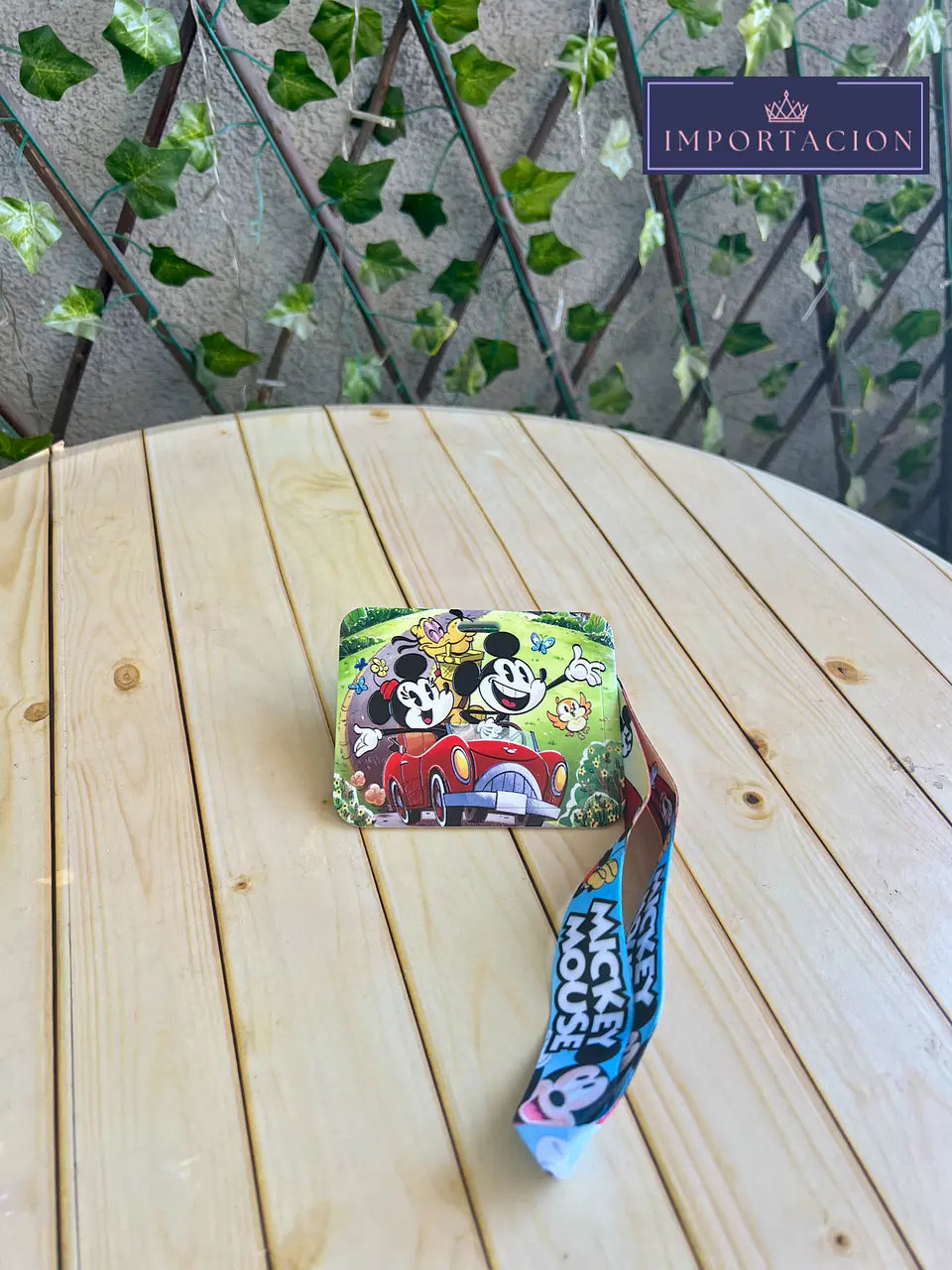 Preventa Portacredencial Horizontal + Lanyard Mickey Friends 1