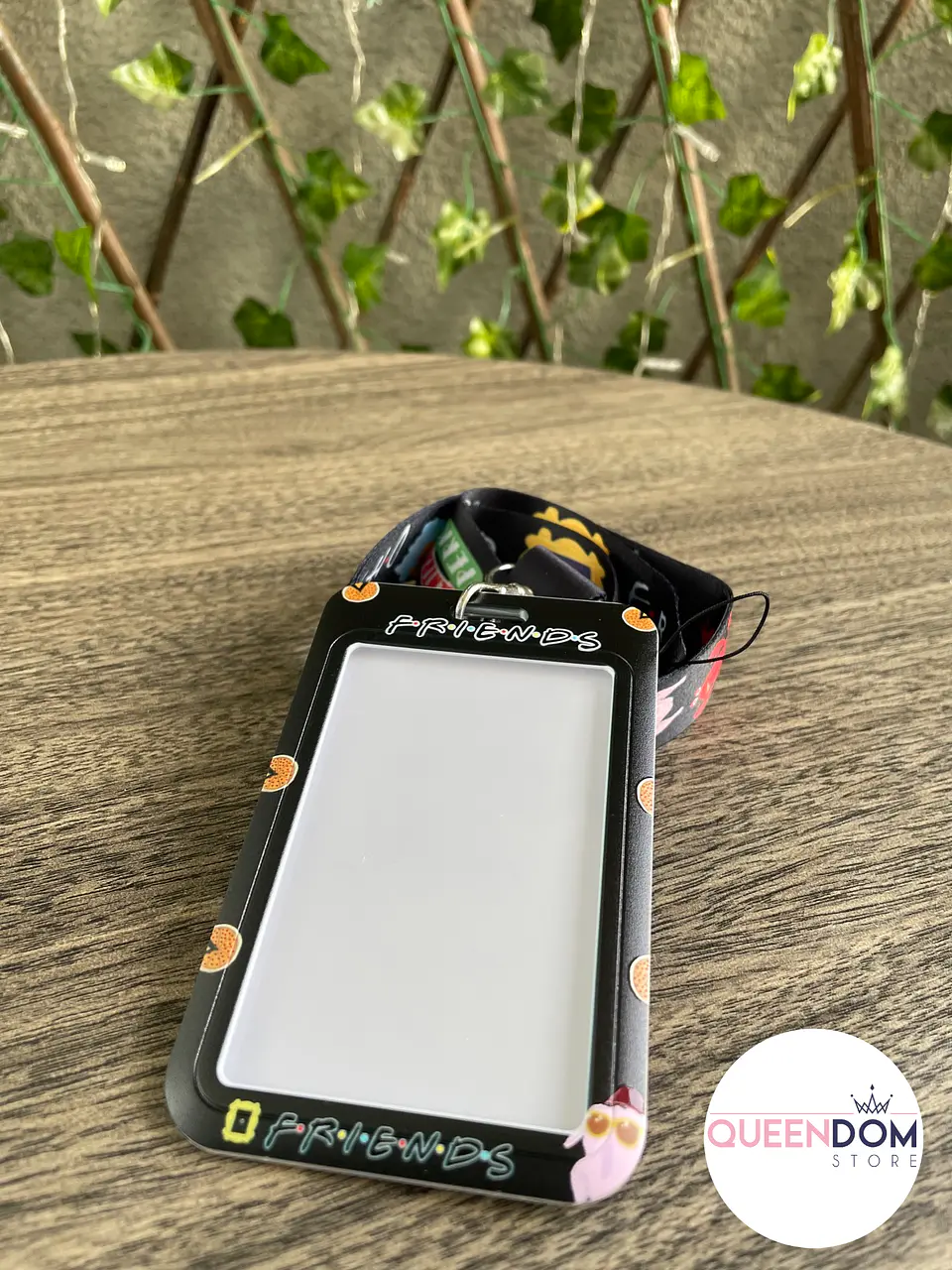 Preventa Portacredencial + Lanyard Friends 2