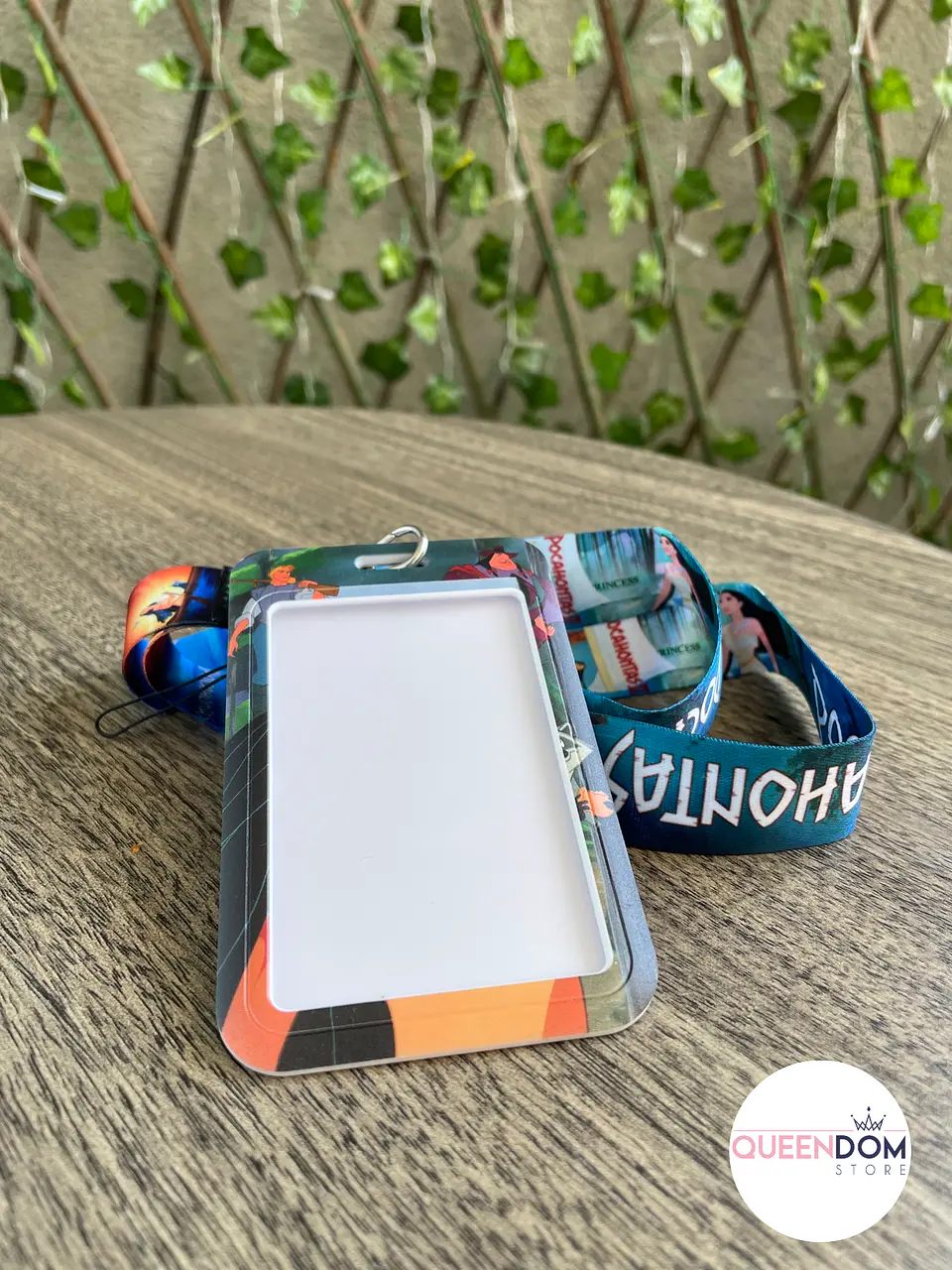 Preventa Portacredencial Vertical + Lanyard Pocahontas 2