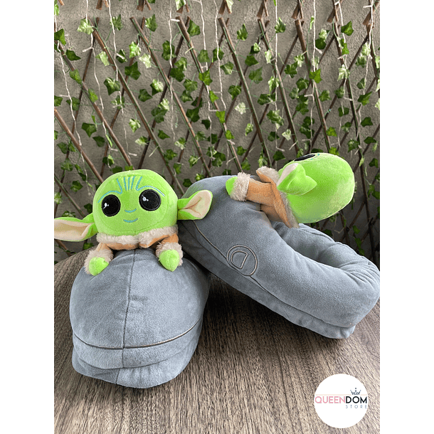 Preventa Pantuflas cerradas Baby Yoda 2