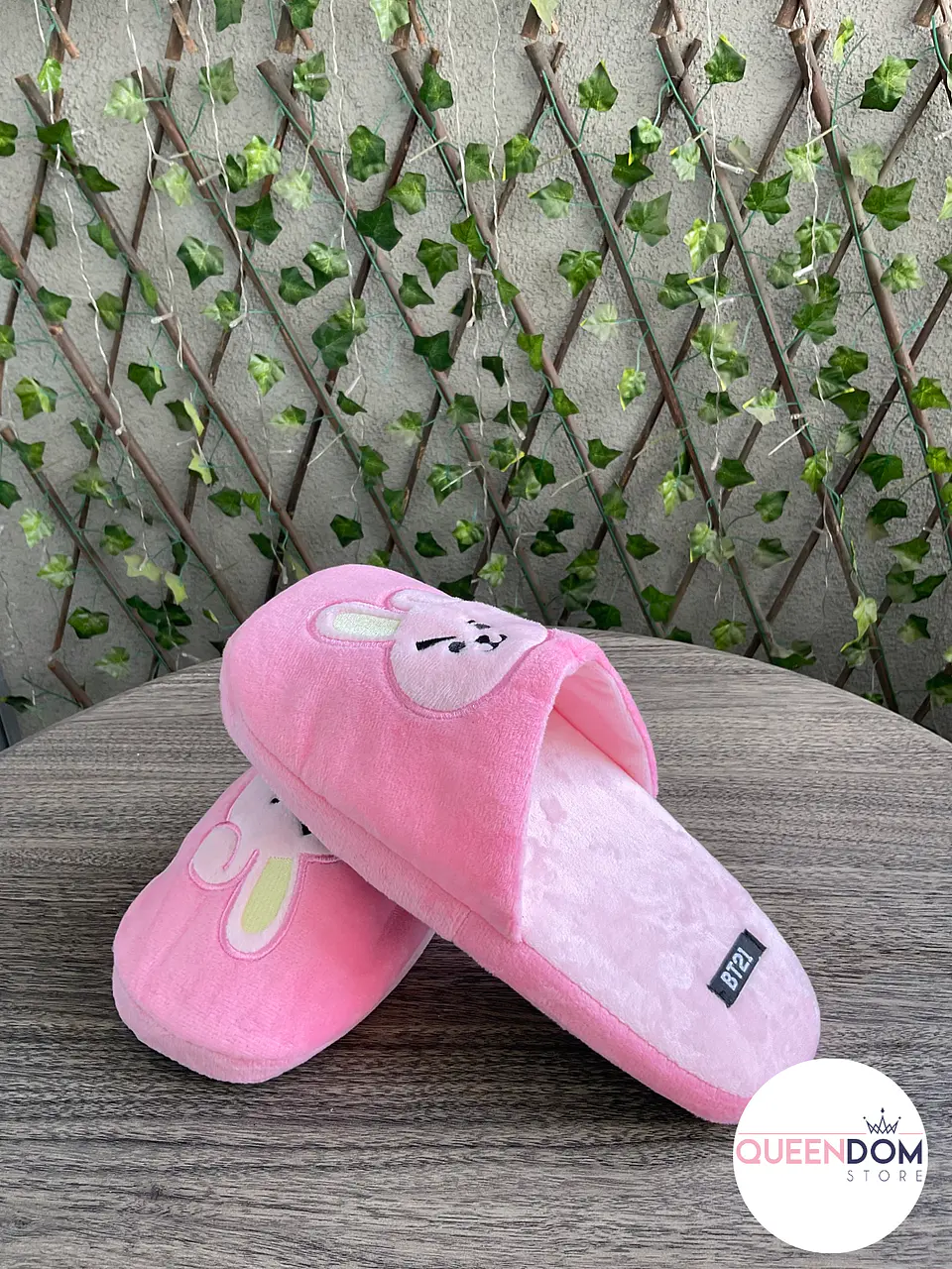 Preventa Pantuflas abiertas BT21 7 miembros 11