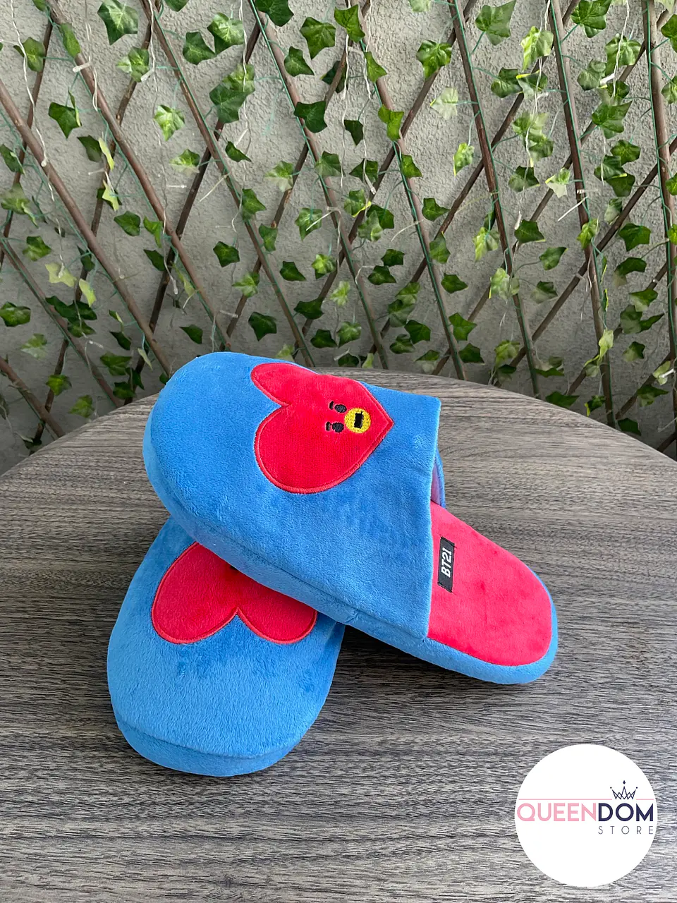 Preventa Pantuflas abiertas BT21 7 miembros 2