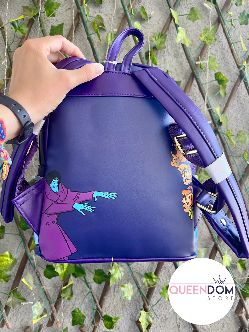 Preventa Mochila Loungefly Scooby Doo Brilla en la Oscuridad 6