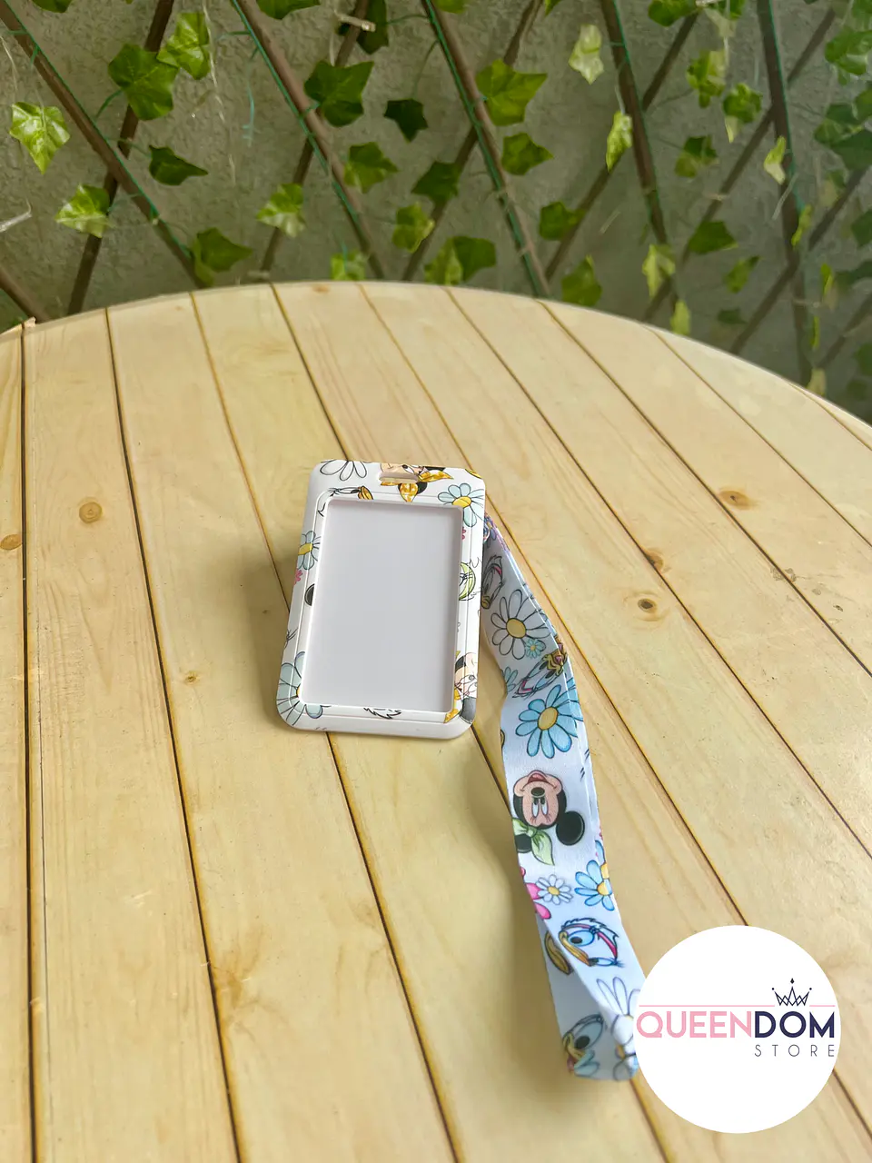 Preventa Portacredencial  Vertical + Lanyard Minnie and Daisy 2