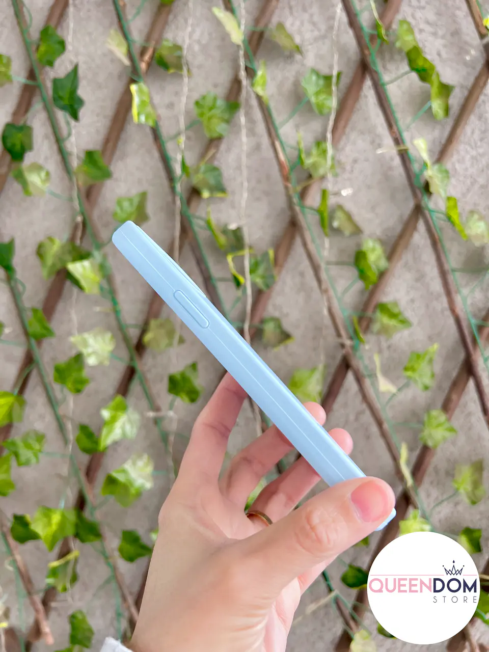 Carcasa iPhone Silicona Con Logotipo Celeste 4