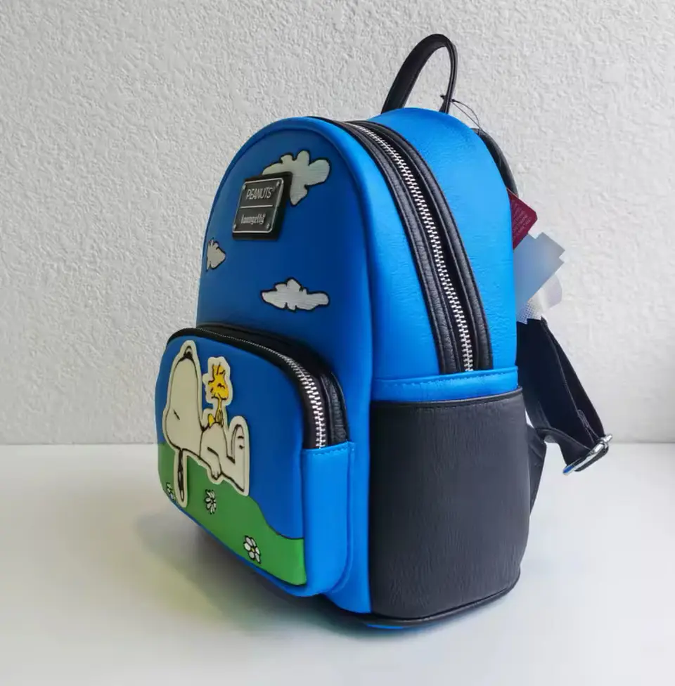Preventa Mochila Loungefly Snoopy and Charlie Brown 3