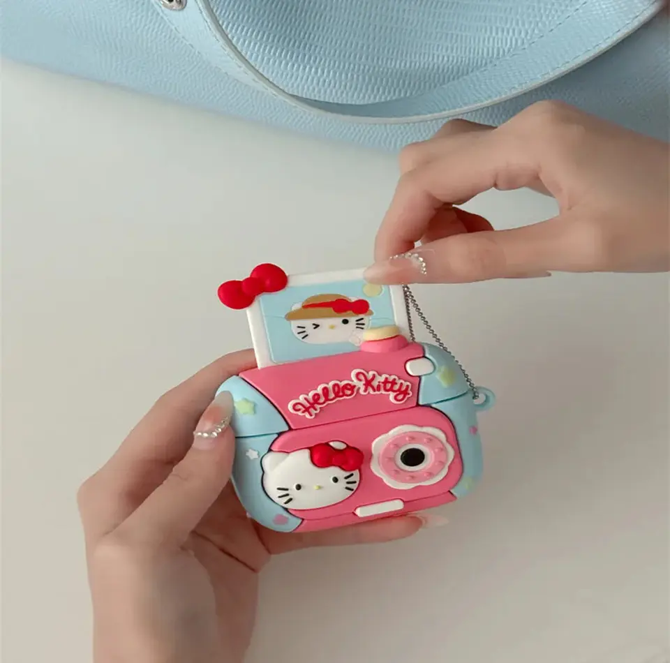 Preventa Carcasa Airpods Hello Kitty Camara 3