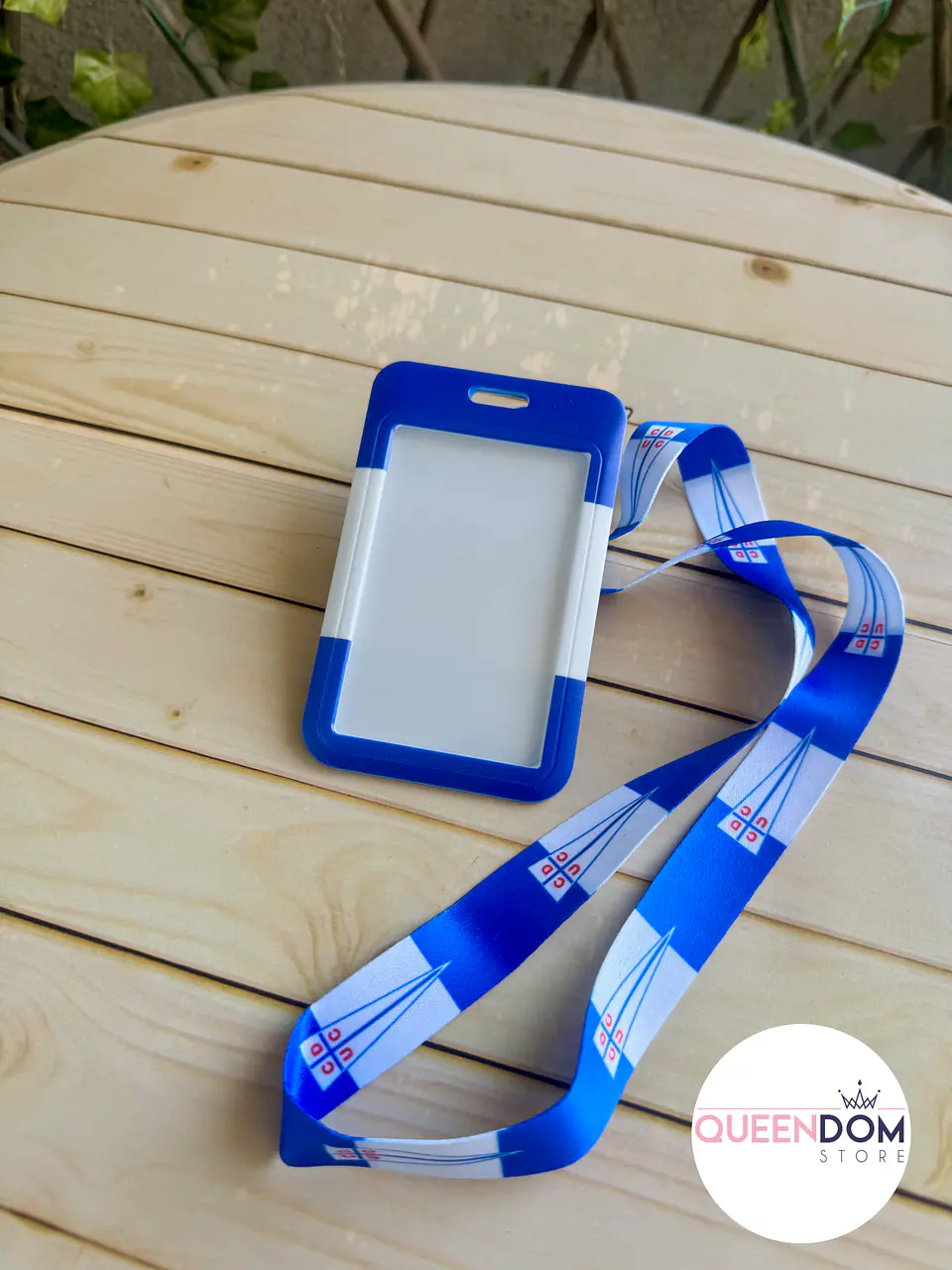 Preventa Portacredencial Vertical + Lanyards Universidad Catolica de Chile 4