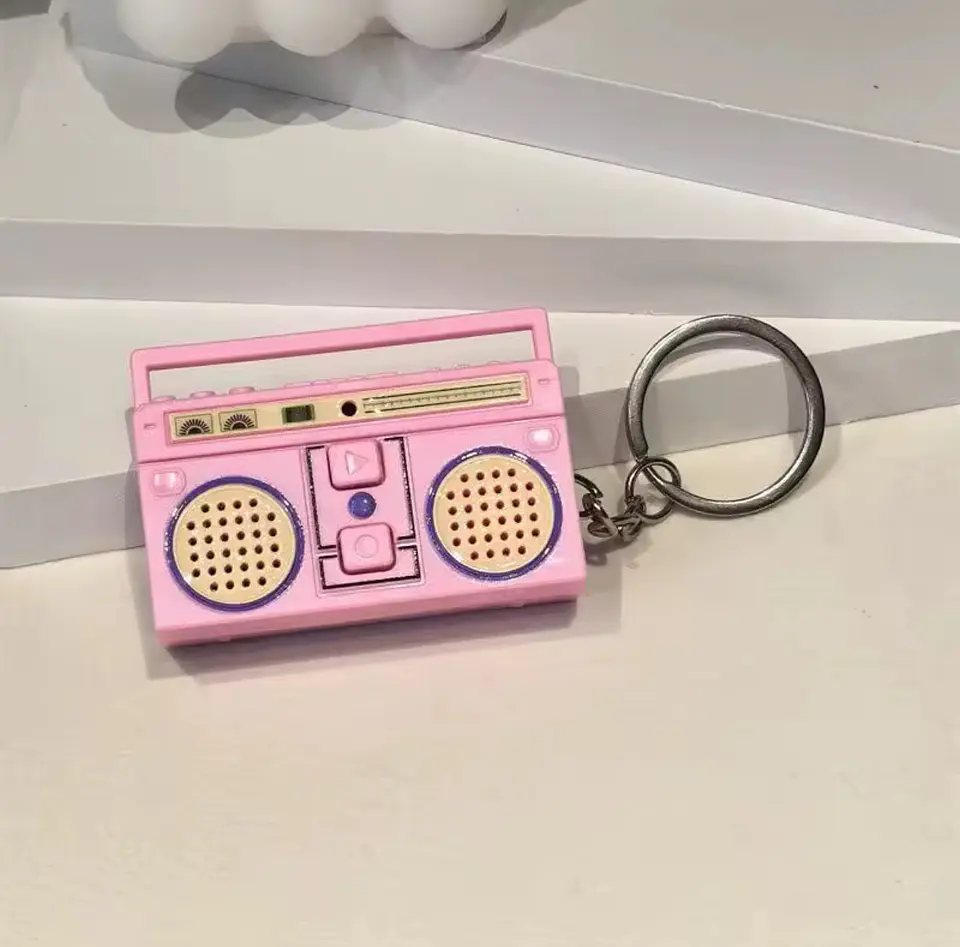 Preventa Llavero Radio Vintage con grabadora de voz 3