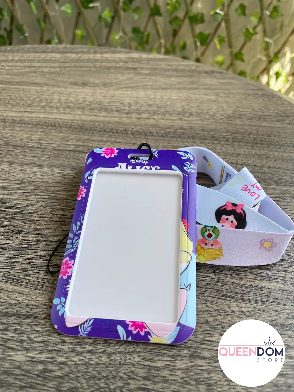 Preventa Portacredencial Vertical + Lanyard Alicia in the wonderland 4