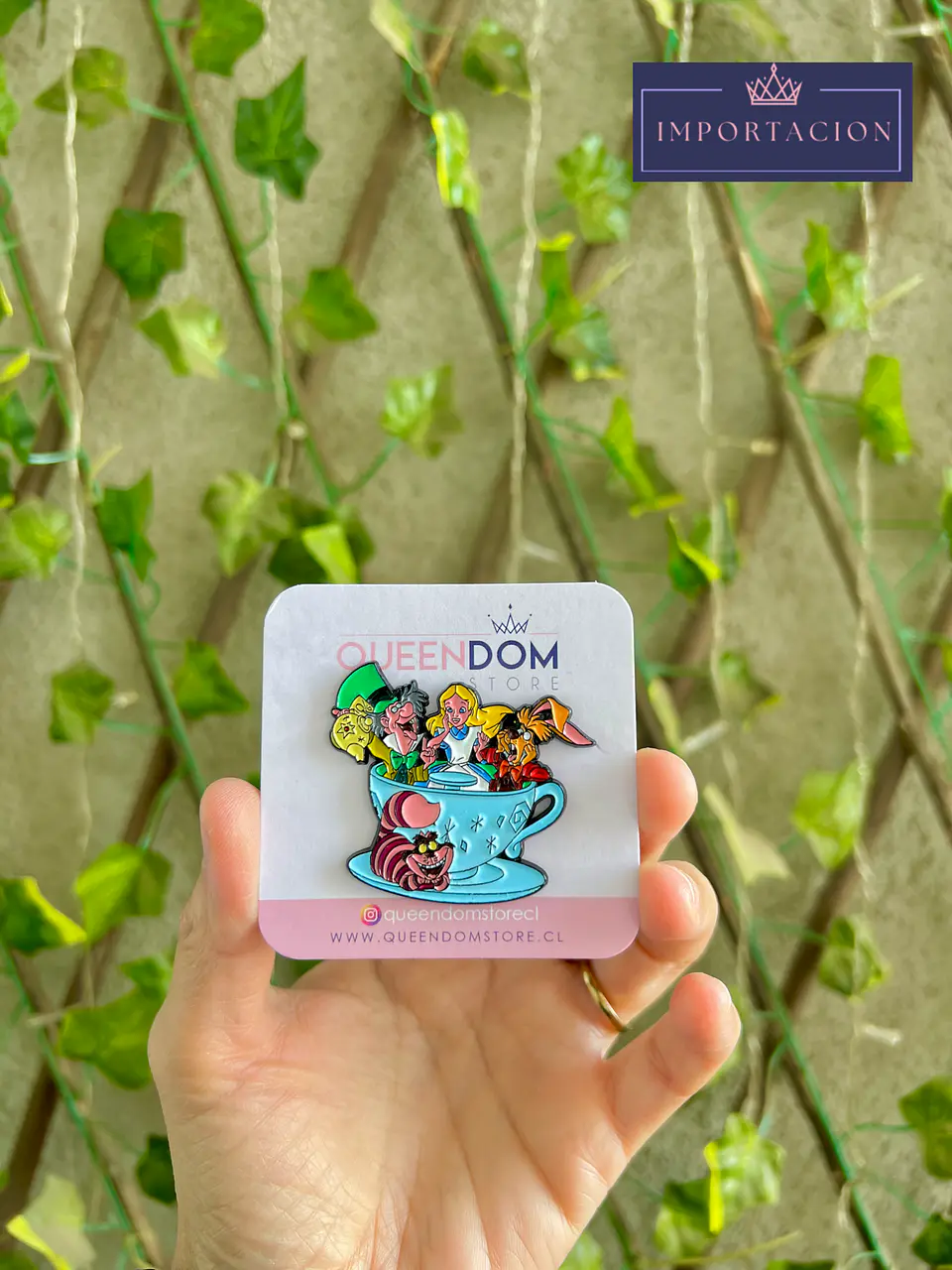 Preventa Pin Alicia en el Pais de las Maravillas 3