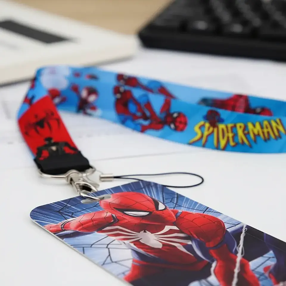 Preventa Portacredencial Vertical + Lanyard Spiderman 4