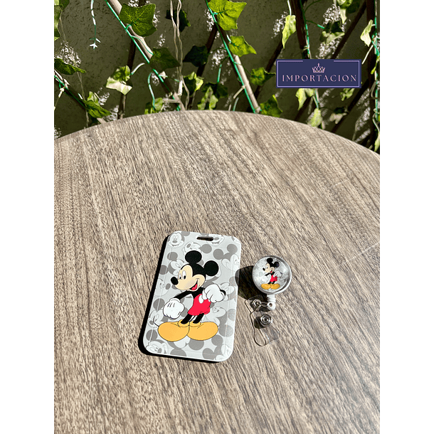 Preventa Portacredencial + Hebilla Retractil Mickey  3