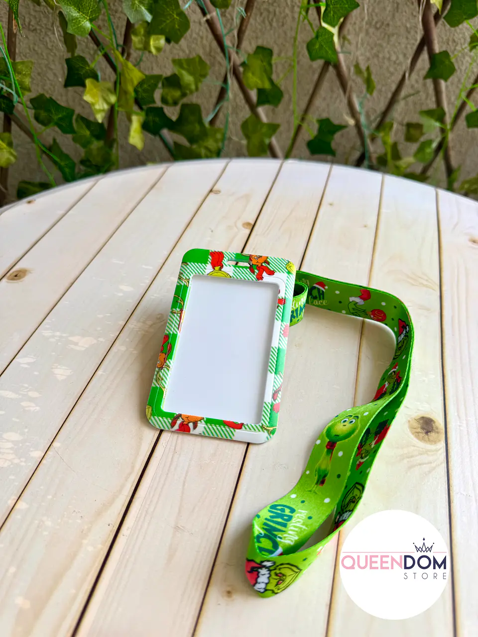 Preventa Portacredencial Vertical + Lanyard Grinch Navideño 3