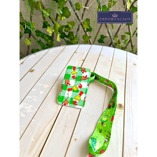 Preventa Portacredencial Vertical + Lanyard Grinch Navideño 1