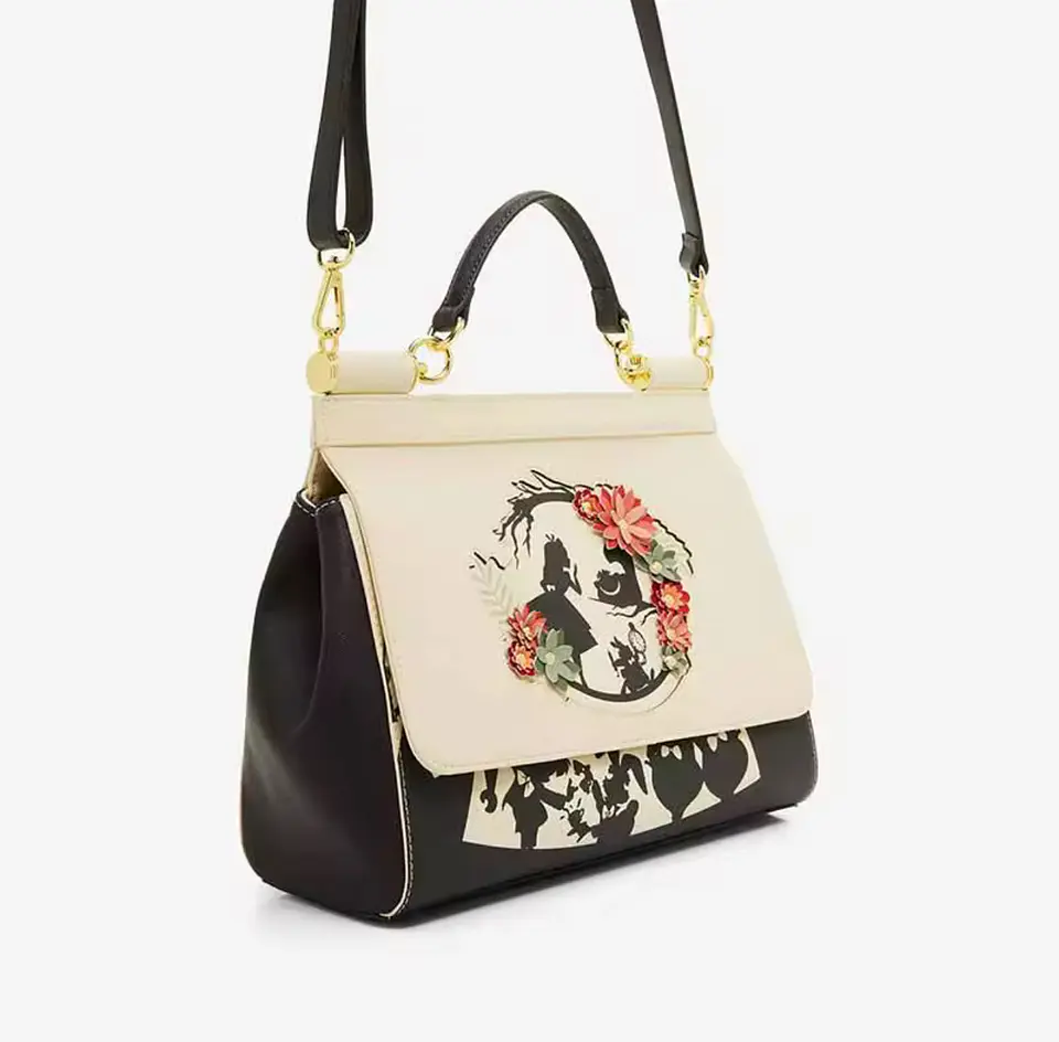 Preventa Cartera Alicia en el País de las Maravillas 3