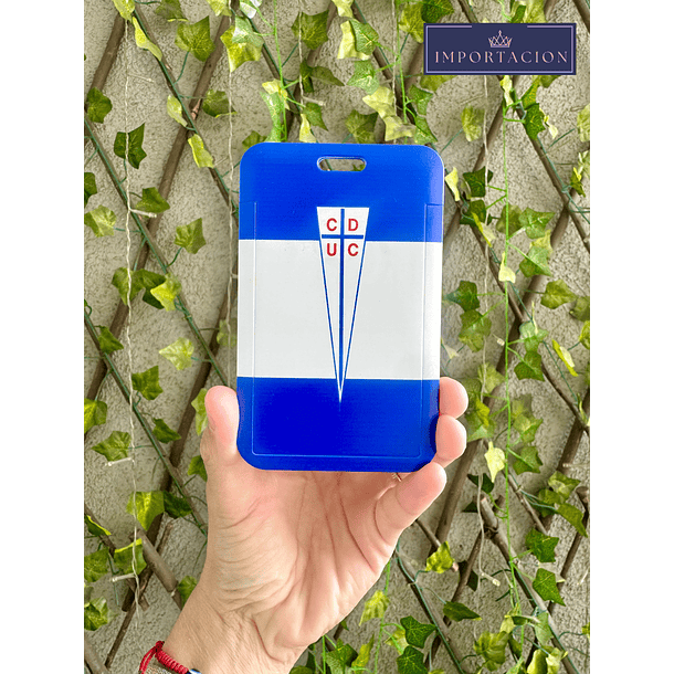 Preventa Portacredencial Vertical + Lanyards Universidad Catolica de Chile 1