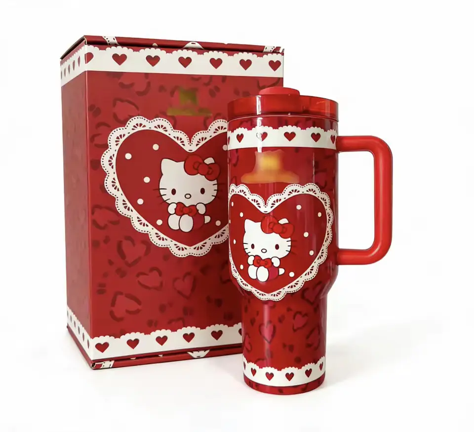 Preventa Termo Hello Kitty Ed. San Valentin Brilla en la Oscuridad 3