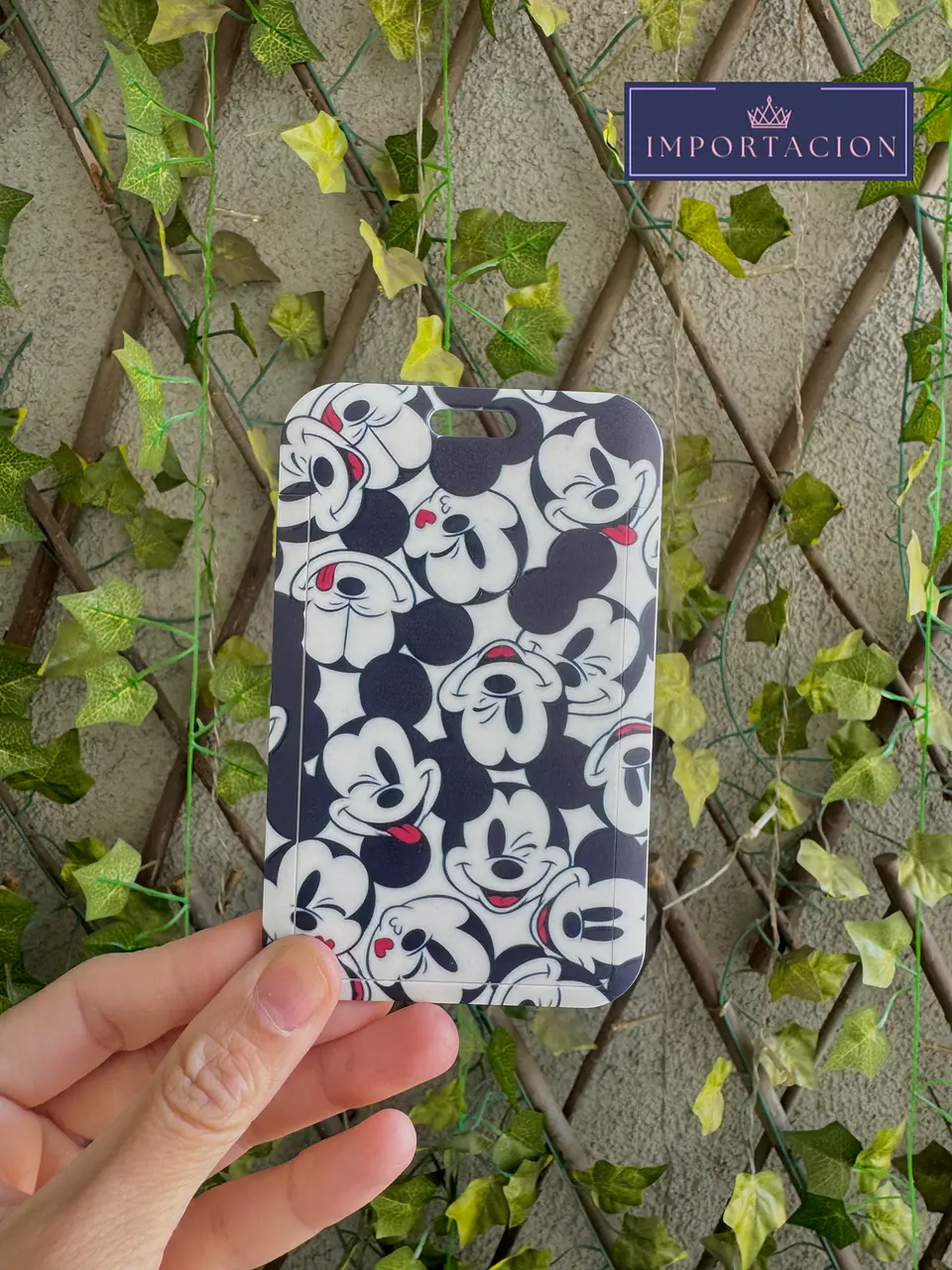 Preventa Portacredencial vertical + Mickey Mouse 7