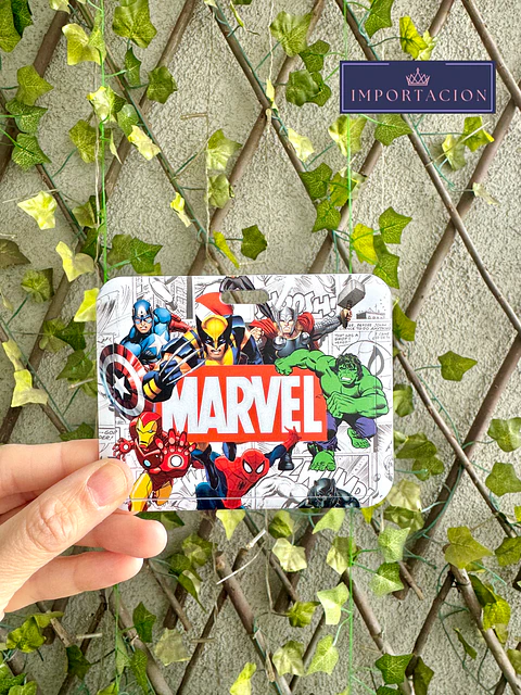 Preventa Portacredencial Horizontal + Lanyard Marvel