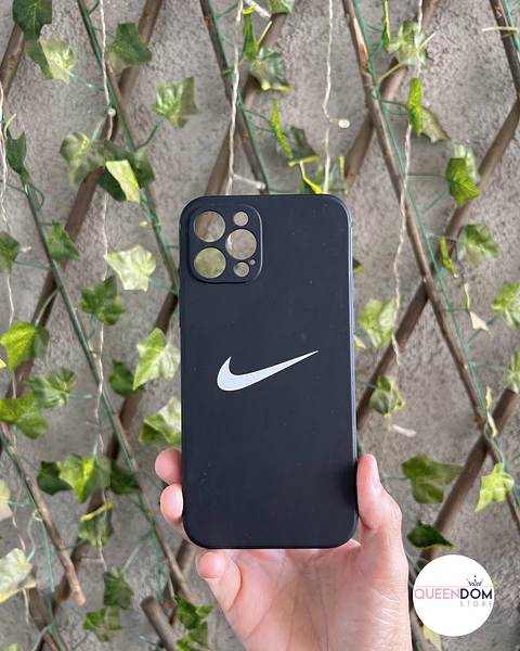 Carcasa Iphone 12 pro Nike