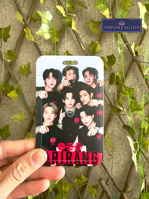 Preventa Portacredencial Vertical + Lanyard BTS Arirang