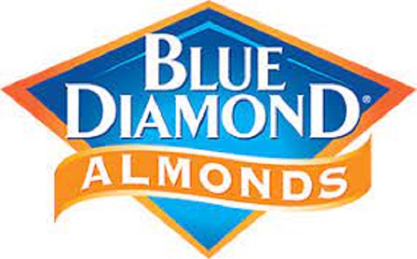 La fórmula única de Almond Breeze proviene de Blue Diamond, The Almond Experts, que tienen más de 100 años de experiencia en el cultivo y cosecha de las mejores almendras del mundo en California. Muchos de los productores han sido miembros de cooperativas durante generaciones, por lo que hay mucho orgullo familiar en cada caja de Almond Breeze.