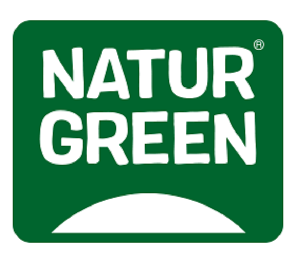 En NaturGreen apuestan por la alimentación ecológica como base de una infancia robusta, una vida plena y una madurez llena de vitalidad. Acercan a las personas los alimentos con todos sus nutrientes, olores y sabores. Los productos NaturGreen son aptos para vegetarianos y veganos. Entre los productos de NaturGreen, puede encontrar una amplia gama de alimentos sin gluten, sin azúcar, sin azúcar añadido, sin lactosa y bajos en sal. Ninguno de ellos contiene ingredientes de origen animal.