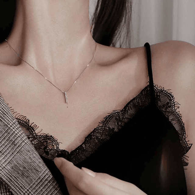 Collar minimalista barra incrustada Plata S925 Mujer