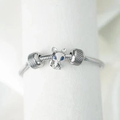 Pulsera tipo Pandora Zorro 3 charms cierre redondo