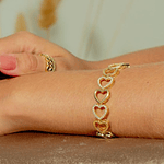 Pulsera de corazones con incrustaciones