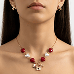 Set collar y artes de corazones con avión