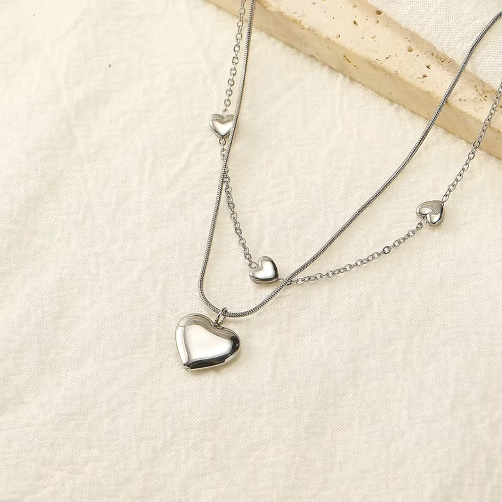 Collar corazones pequeños doble capa 