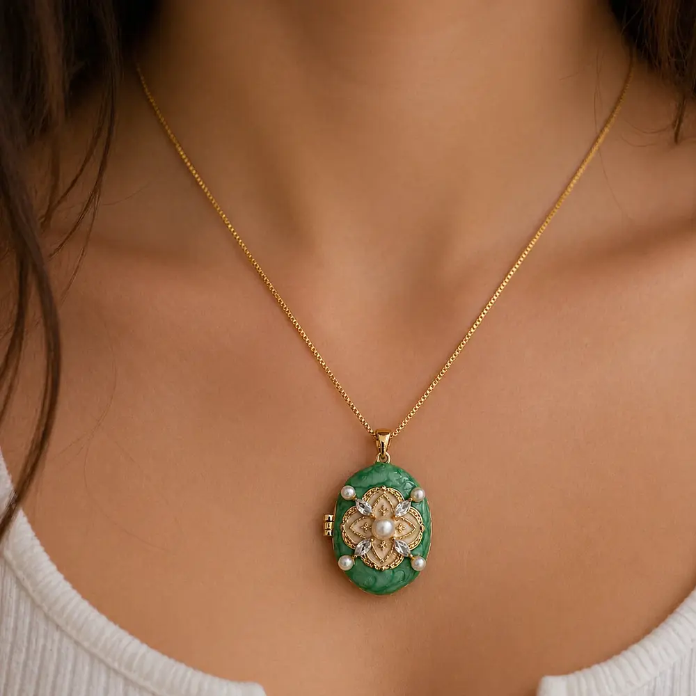 Relicario ovalado aguamarina diseño de mandala 