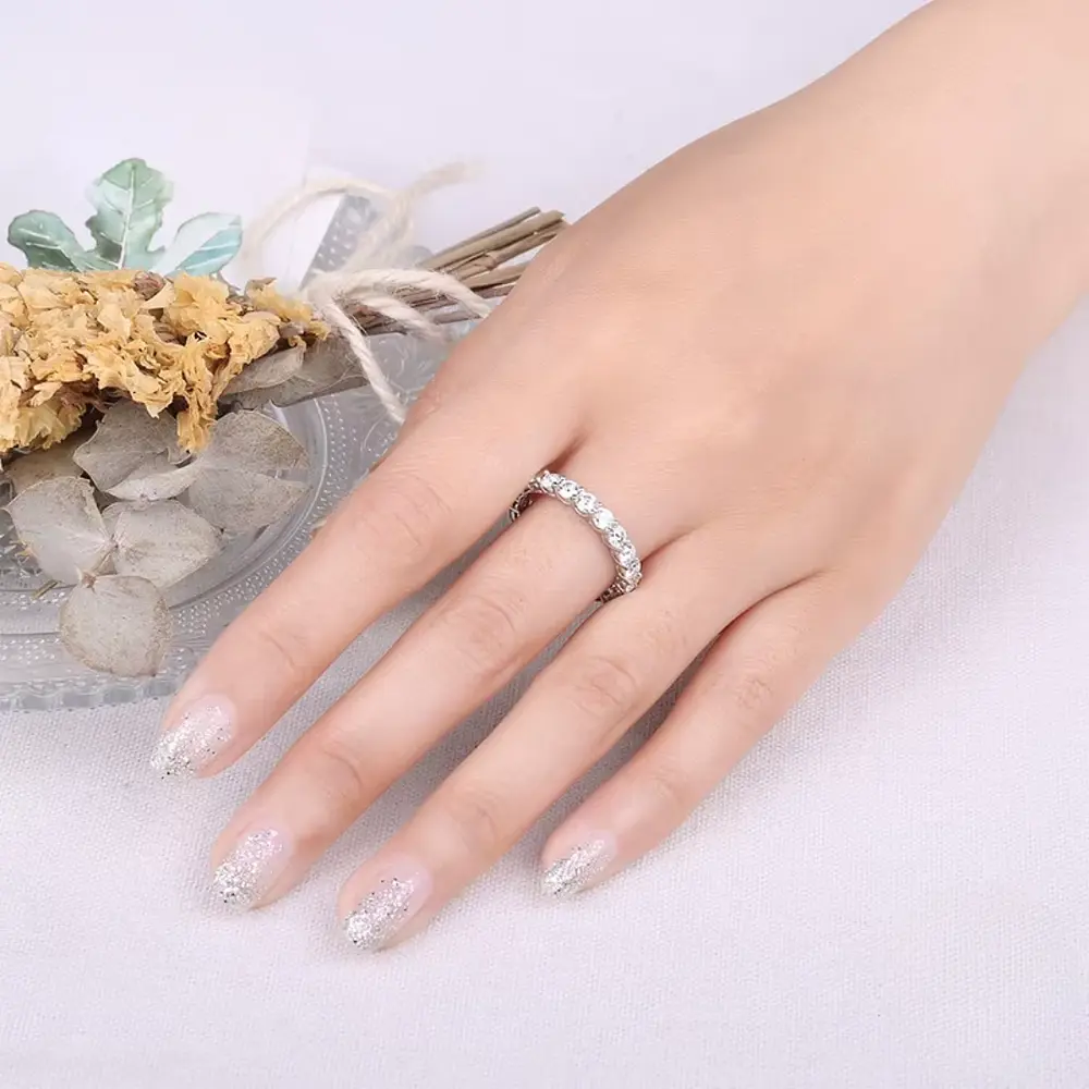 Anillo con micro incrustaciones en Plata S925 
