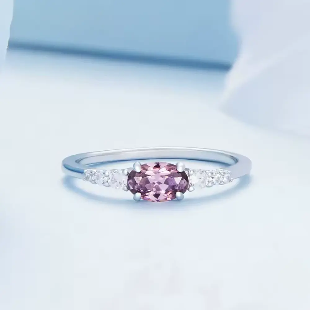 Anillo con circón rosado en plata S925