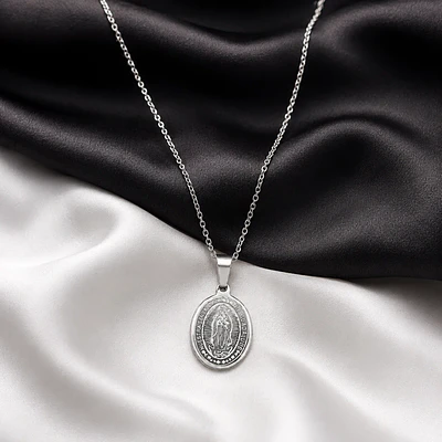 Collar medalla con micro incrustaciones Virgen de Guadalupe plateado