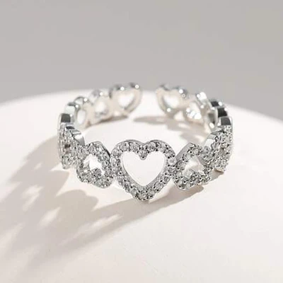Anillo de corazones con micro incrustaciones 