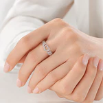 Anillo de corazones con micro incrustaciones 