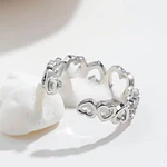Anillo de corazones con micro incrustaciones 