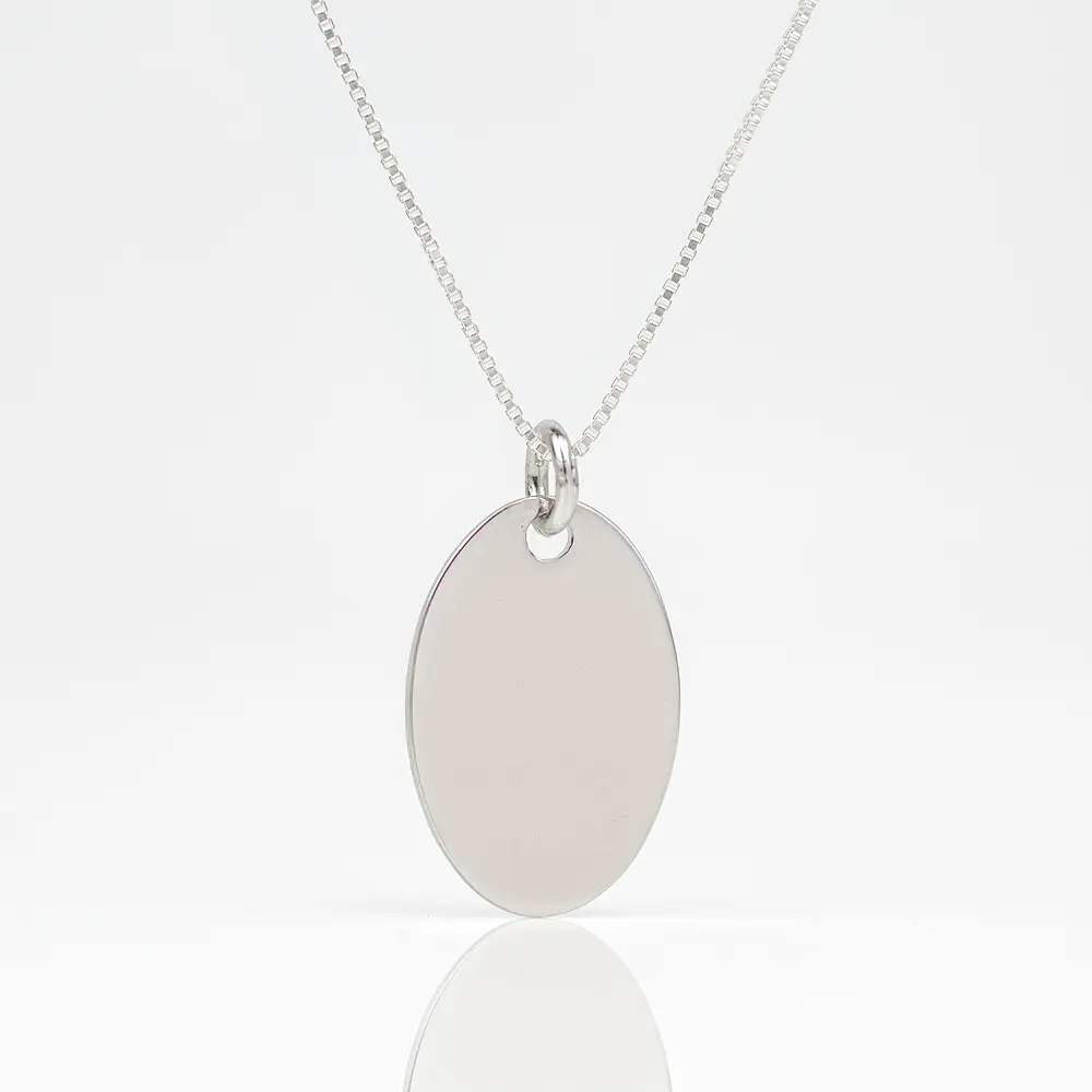 Collar medalla ovalada personalizable chapada en plata S925