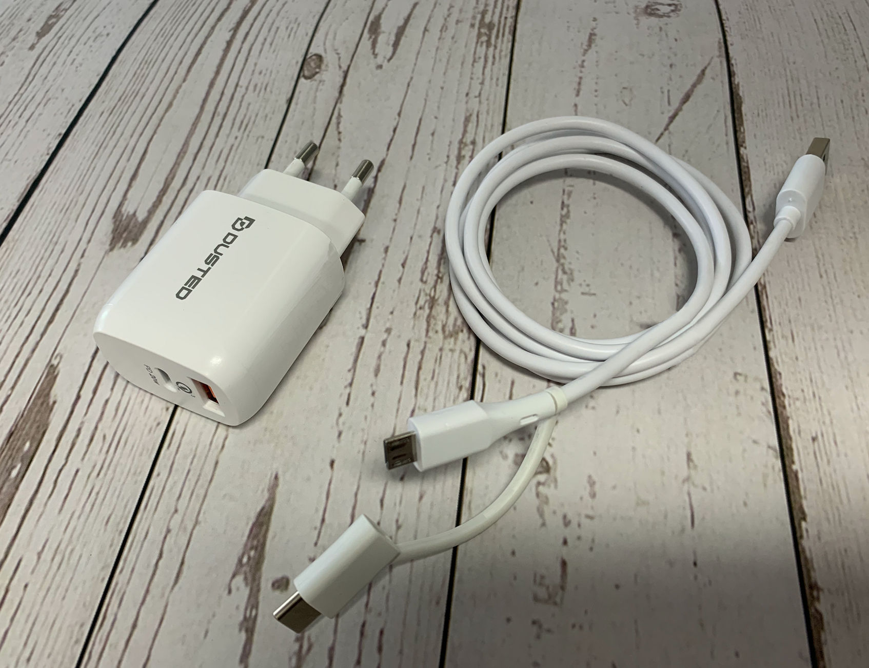  - Cargador USB-C PD Carga rapida 20W para iPhone y iPad Dusted con Cable 2en1 Blanco 3