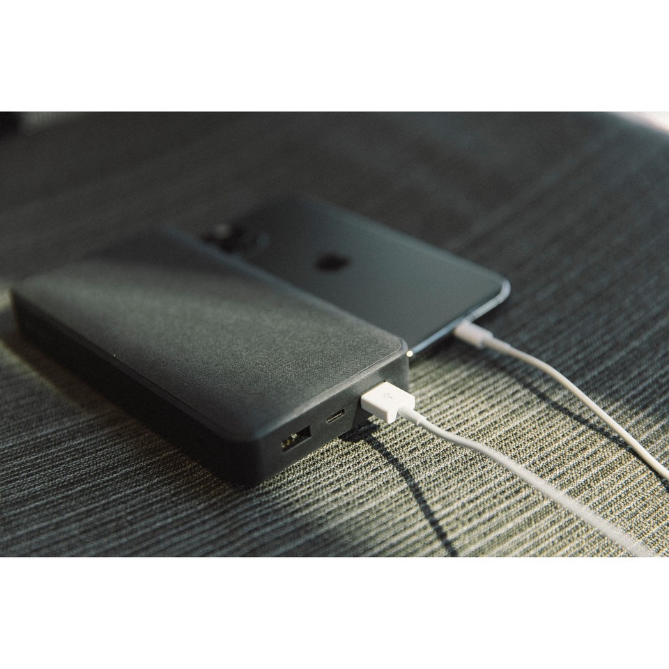  - Bateria externa de 10.000 mAh Mophie Negra 9