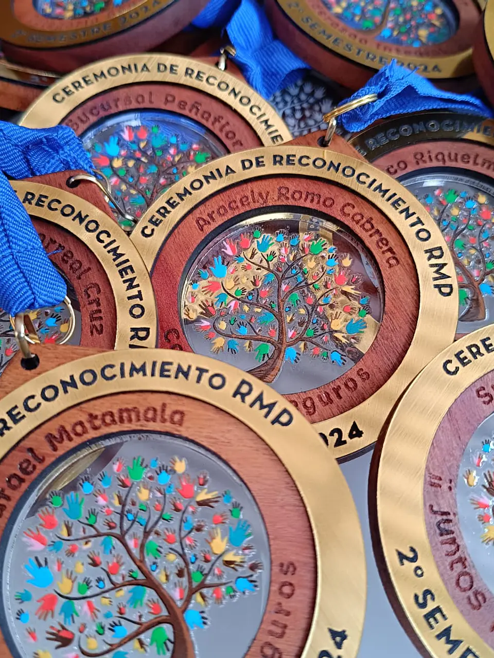 Medalla Premium Color 1